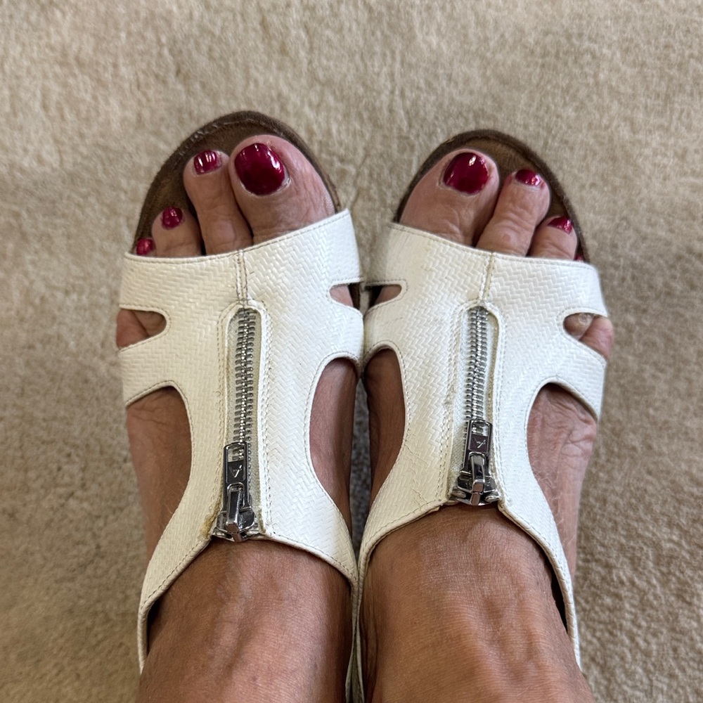 AEROSOLES White Women's Sandals with Zipper